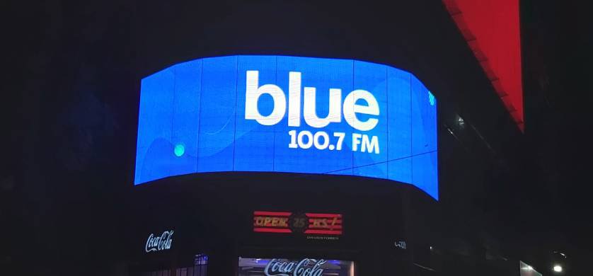 TOTALMEDIOS - Blue 100.7 presentó su nueva campaña de branding