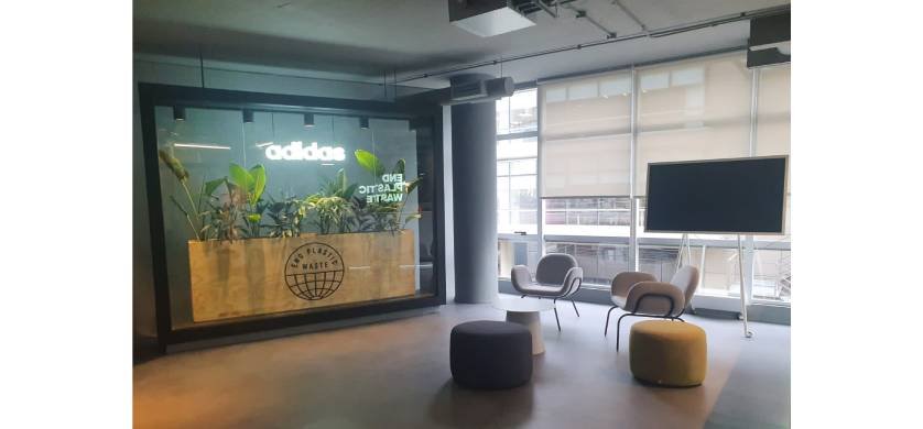 TOTALMEDIOS - Adidas renueva sus oficinas bajo un nuevo concepto integrado