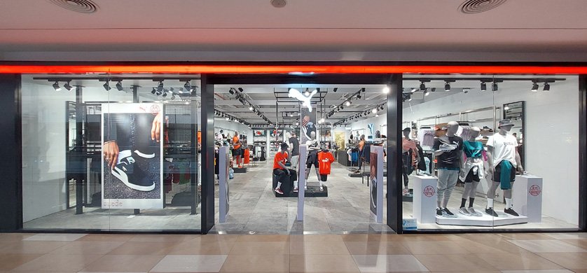 TOTALMEDIOS - PUMA Argentina inaugura su nueva tienda en Mendoza Shopping