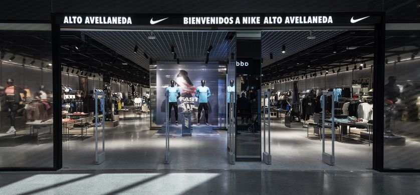 TOTALMEDIOS - Nike reestrena local en Alto Avellaneda y apuesta a la zona  sur